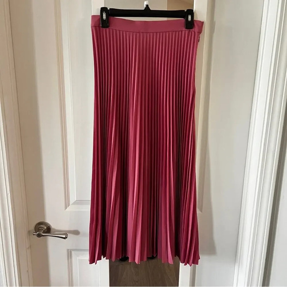 & Other Stories Dresses & Skirts - 930 & Other Stories Pleated Midi Skirt Size 6 Color Pink